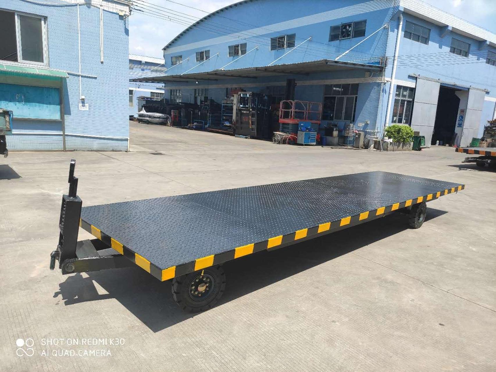 2噸平板拖車 無動(dòng)力牽引工具拖車案例
